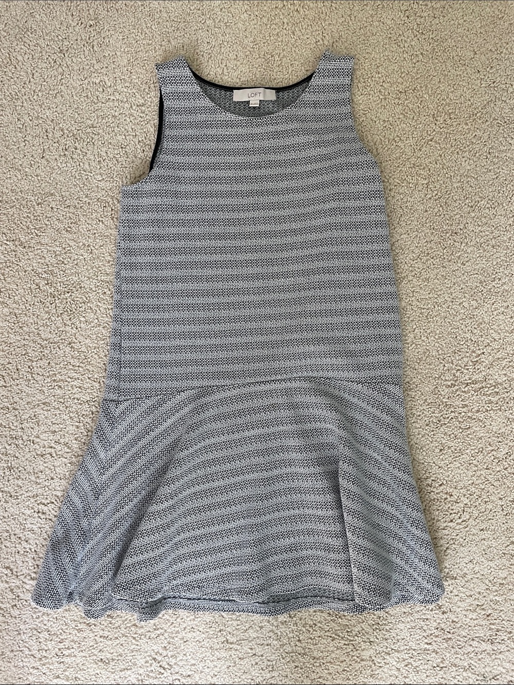 LOFT' Gray and White Sleeveless Drop-Waist Knit Dress